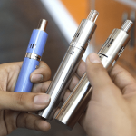 Shisha pen có hình dạng giống cái bút